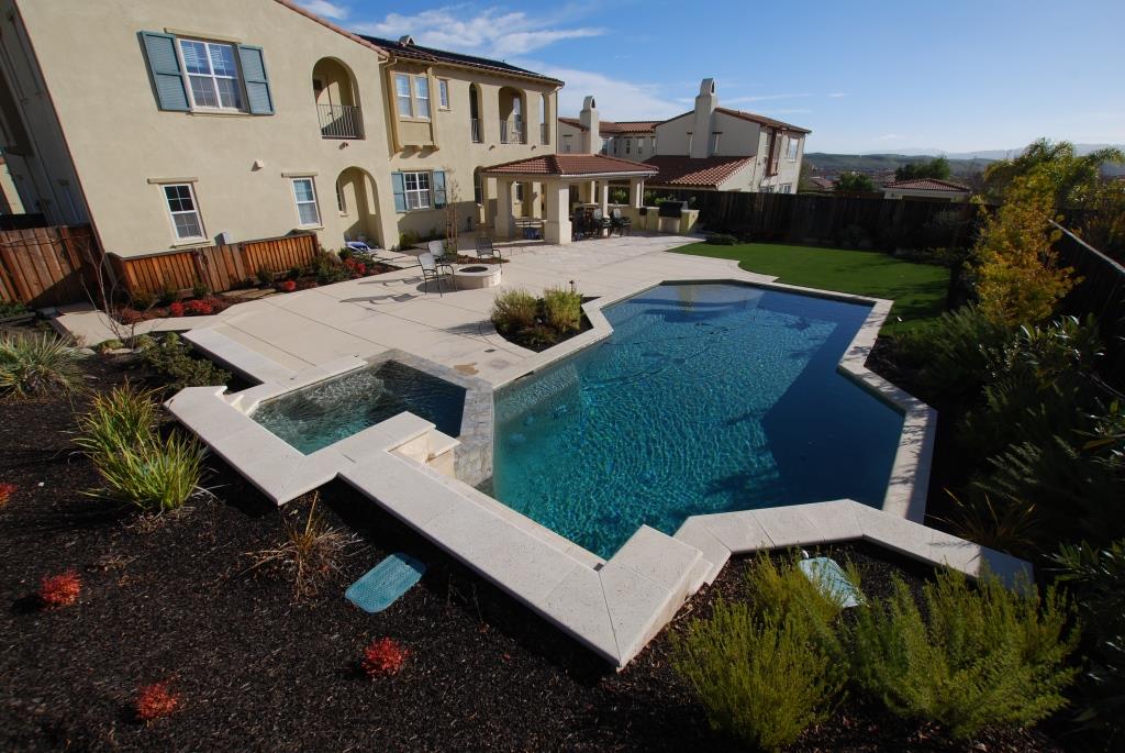 New Swimming pool design contractor