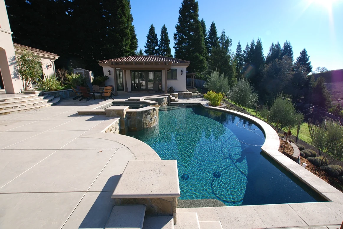 Swimming Pool Design and Construction in Alamo