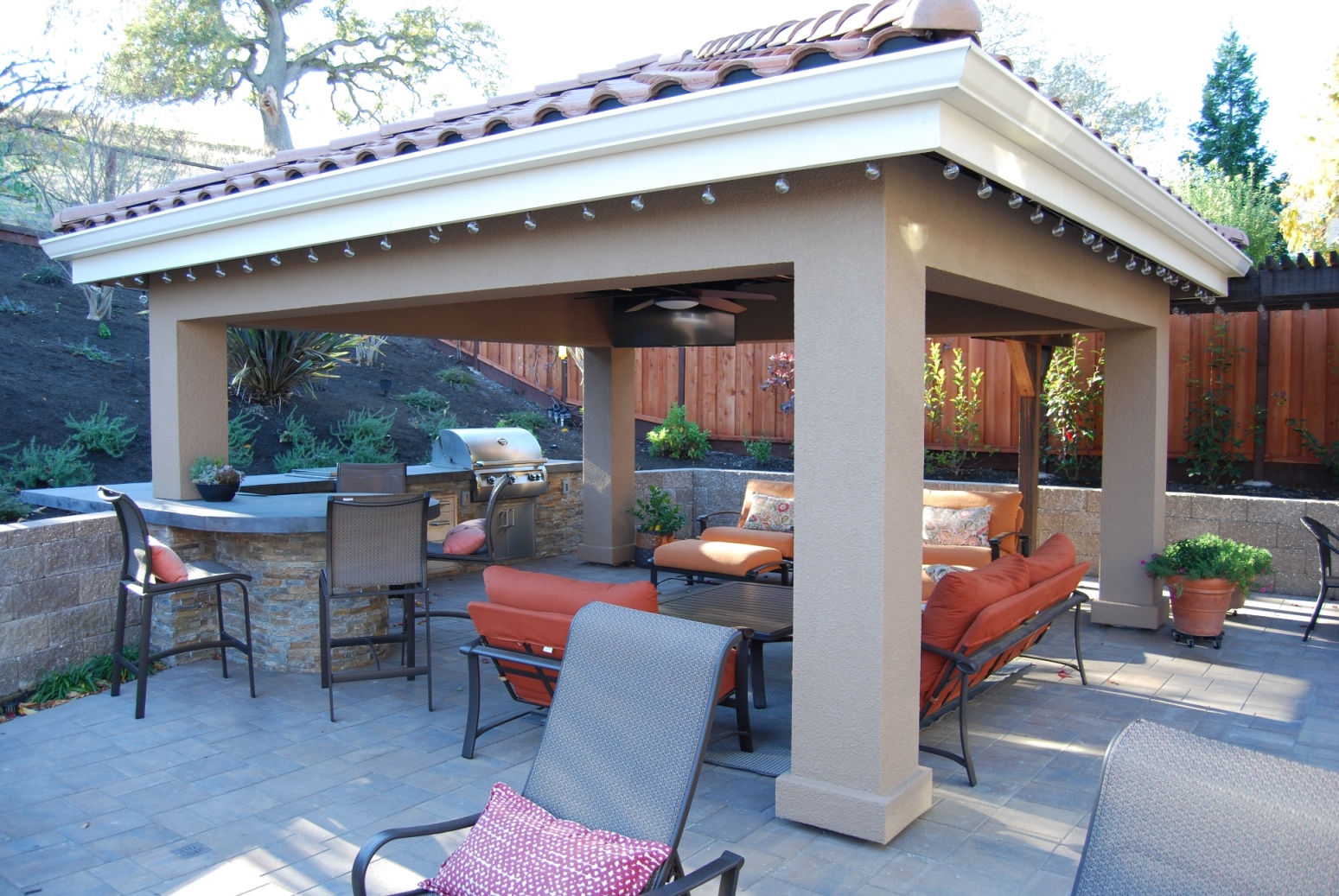 Pavilion and Outdoor Kitchen San Ramon